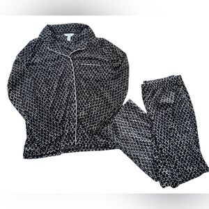 Nicole Miller Ribbed Black and White Patterned Collared Long Sleeve Pajama Set